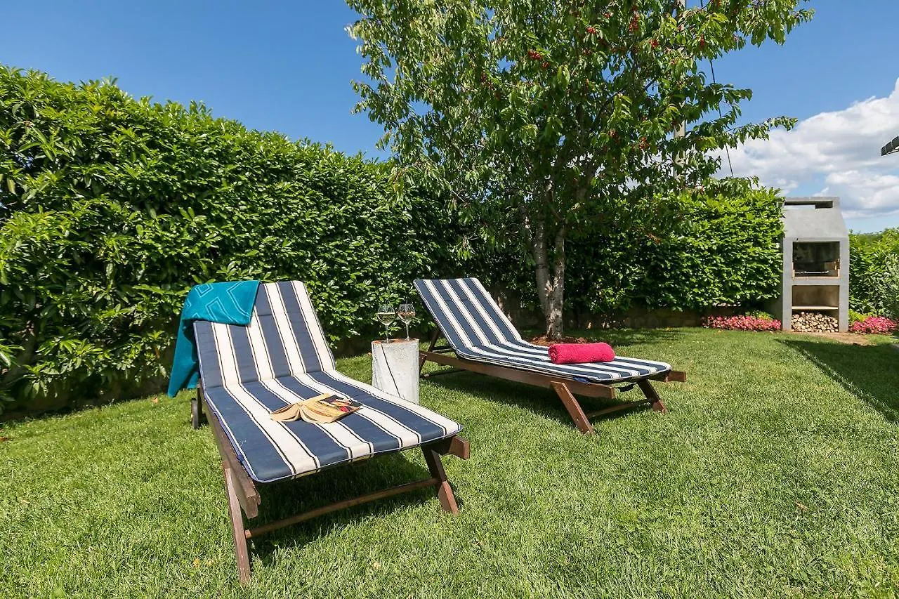 Apartments Dama Porec 0*,  Croatia
